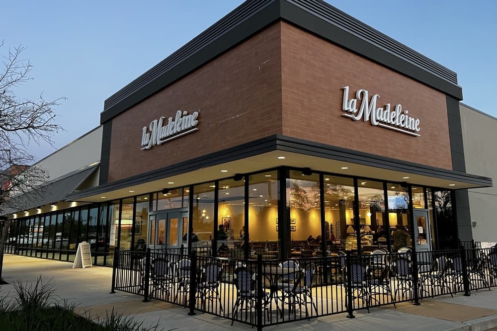 La Madeleine breaks bread with new Conroe location