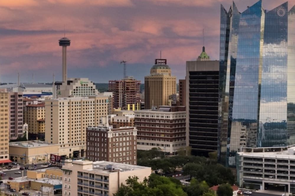 San Antonio, Austin economic development groups formalize partnership