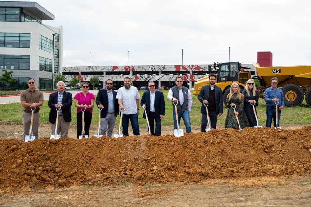 Crown Centre II construction begins at Castle Hills in Lewisville
