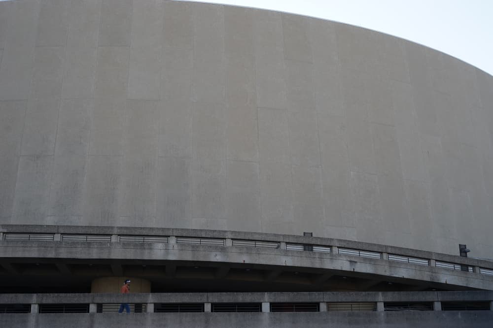 UT’s Frank Erwin Center will be torn down by fall 2024