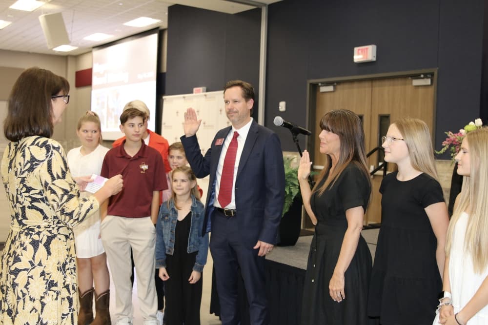 Jay Michals, Stacia Hamm Norris sworn into Magnolia ISD board of trustees