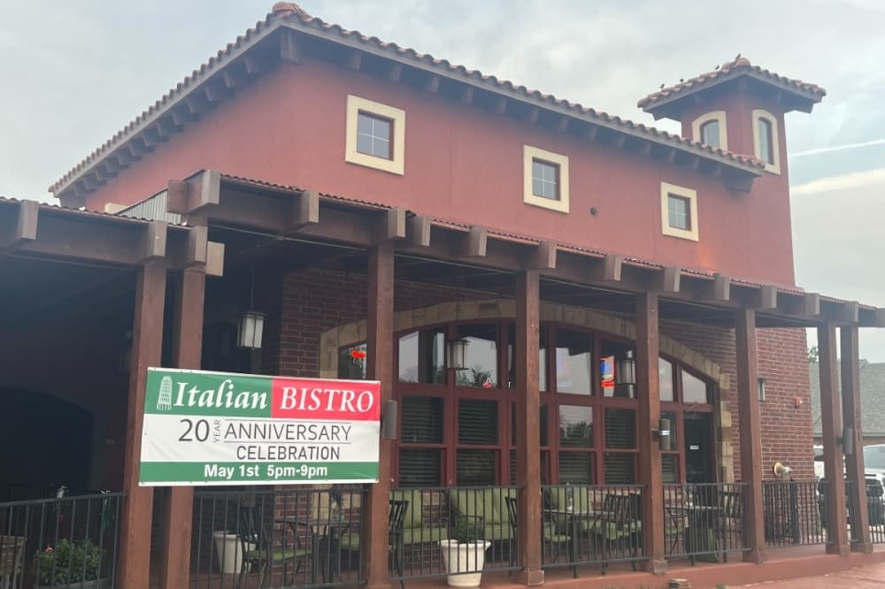 Roanoke honors Italian Bistro’s 20-year anniversary with proclamation