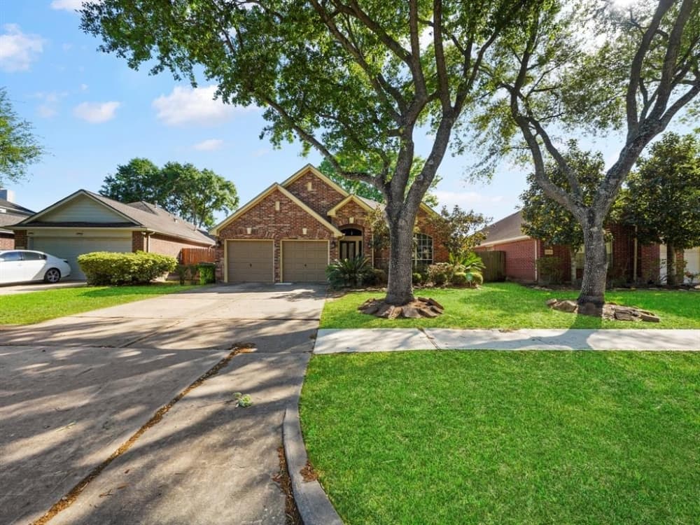 4 homes on the market: Learn about this month's featured neighborhood