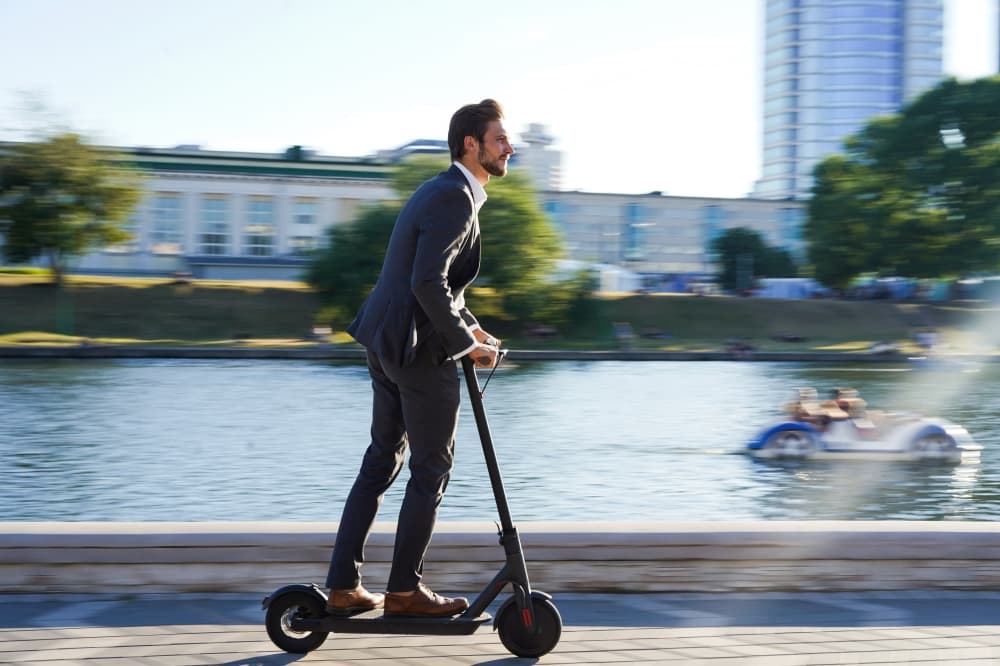 Dallasites hit the streets with relaunched e-scooter program