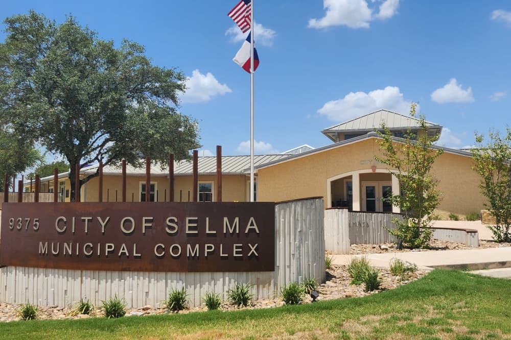 Heroes Memorial in front of Selma City Hall honors veterans, first responders
