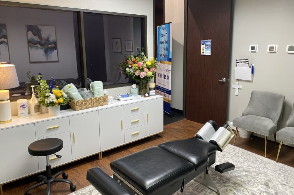New Concierge Chiro Woodlands to treat spine, joint pain