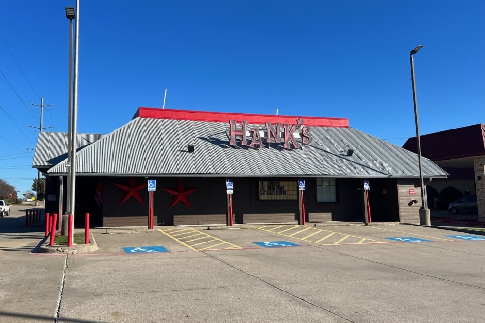 McKinney restaurant, music venue Hank’s Texas Grill to close after 20 years