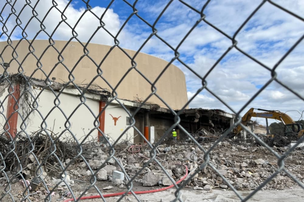 Frank Erwin Center demolition clearing way for $2.5B UT Austin Medical Center