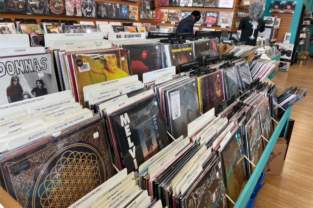 Sound Revolution selling vinyl records in new Spring-area spot