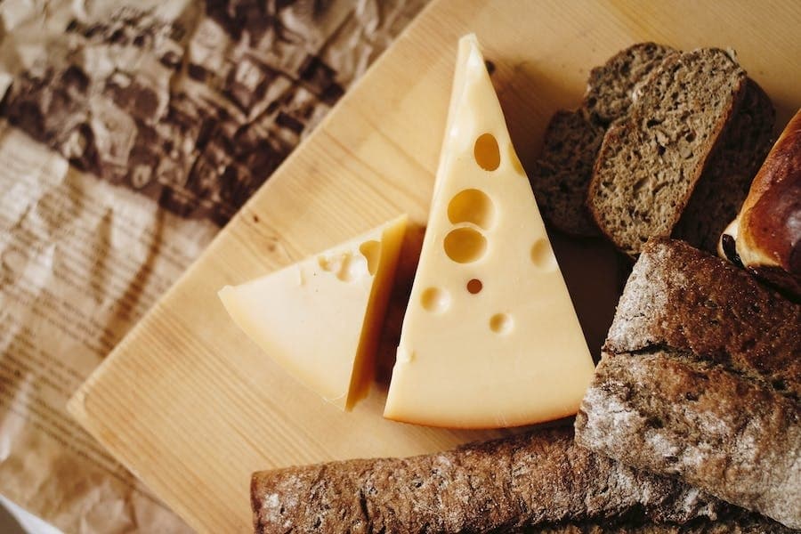 Neighborhood wine and cheese shop opens in Seabrook