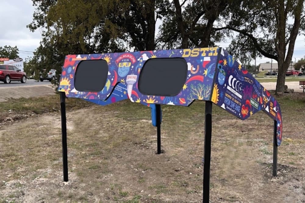 Dripping Springs library provides eclipse glasses to students