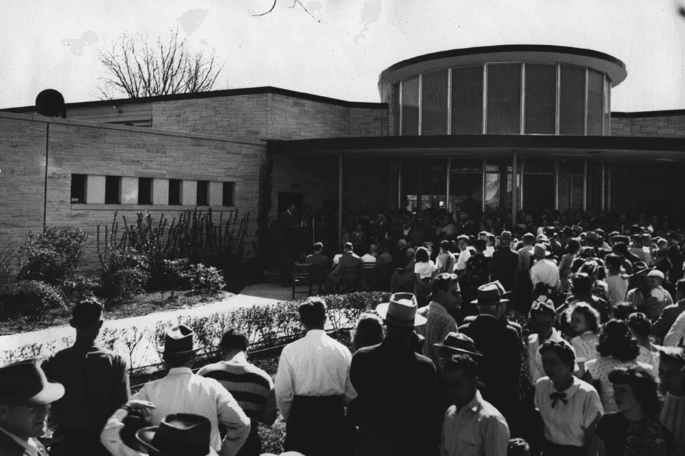 Historic Barton Springs Bathhouse to close for 1-year-plus renovation Feb. 15