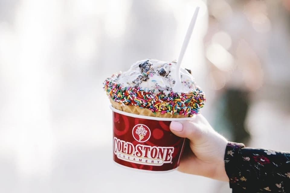 Cold Stone Creamery scoops up desserts in Webster