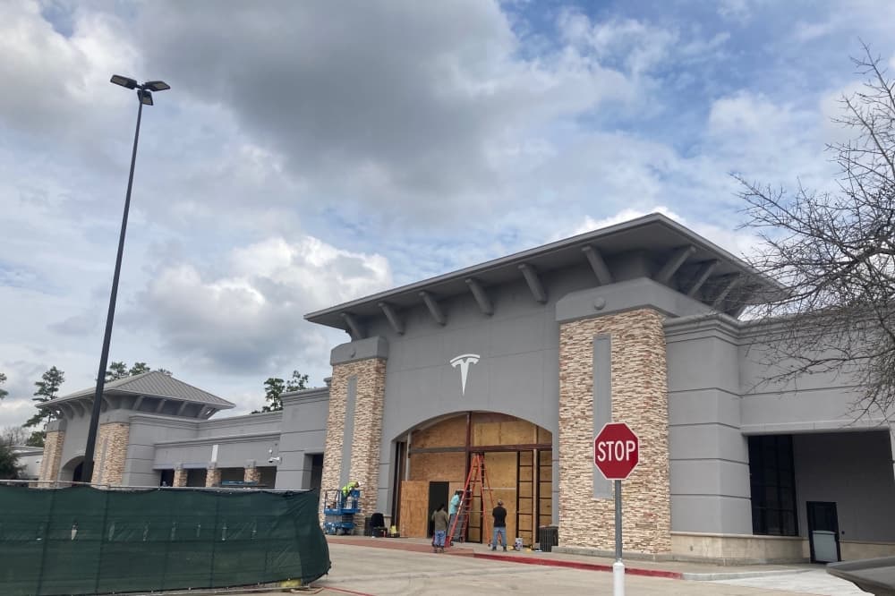 Tesla drives into The Woodlands with $3.5M renovation; Bear Branch Sportsfields to see renovations