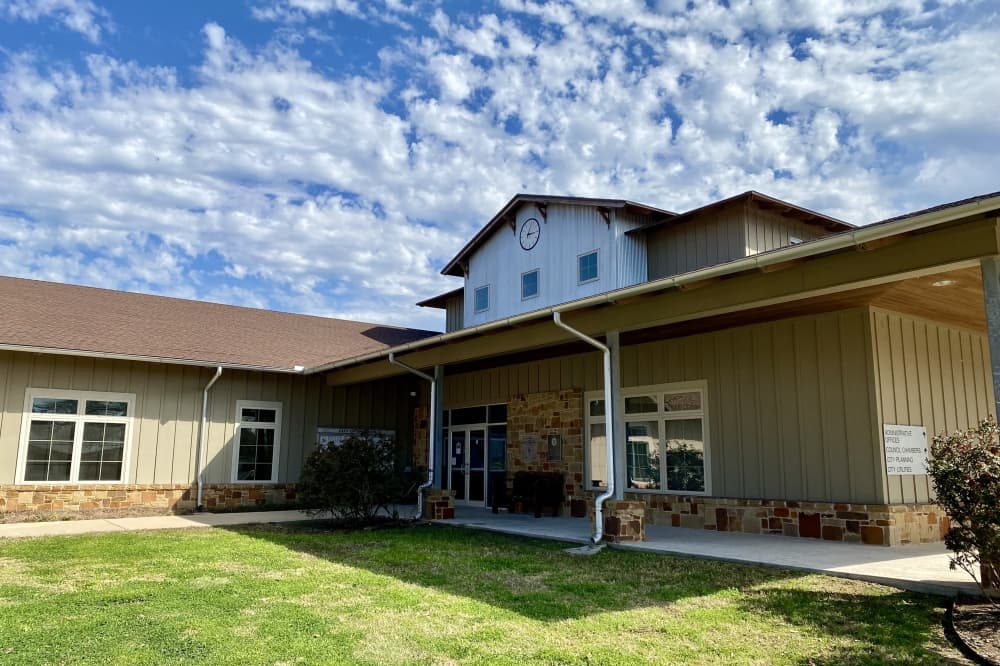 Meet the two candidates running in the Bastrop City Council Place 4 election