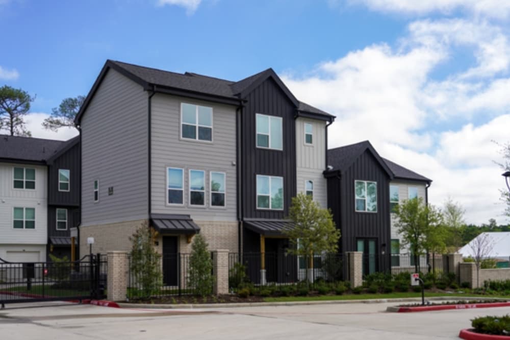 2 Kingwood multifamily projects underway from High Street Residential