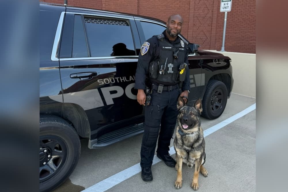 Southlake City Council meets Zeusz, city's new K-9 dog