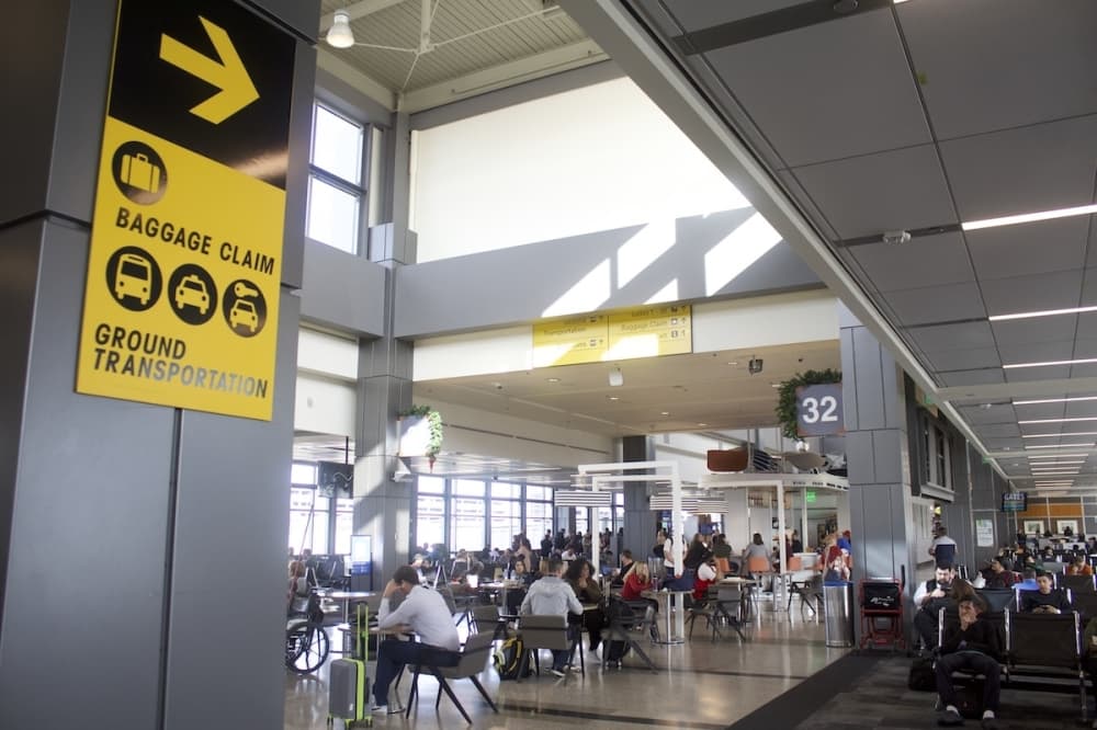 Houston airports first in Texas to offer free ASL services to passengers