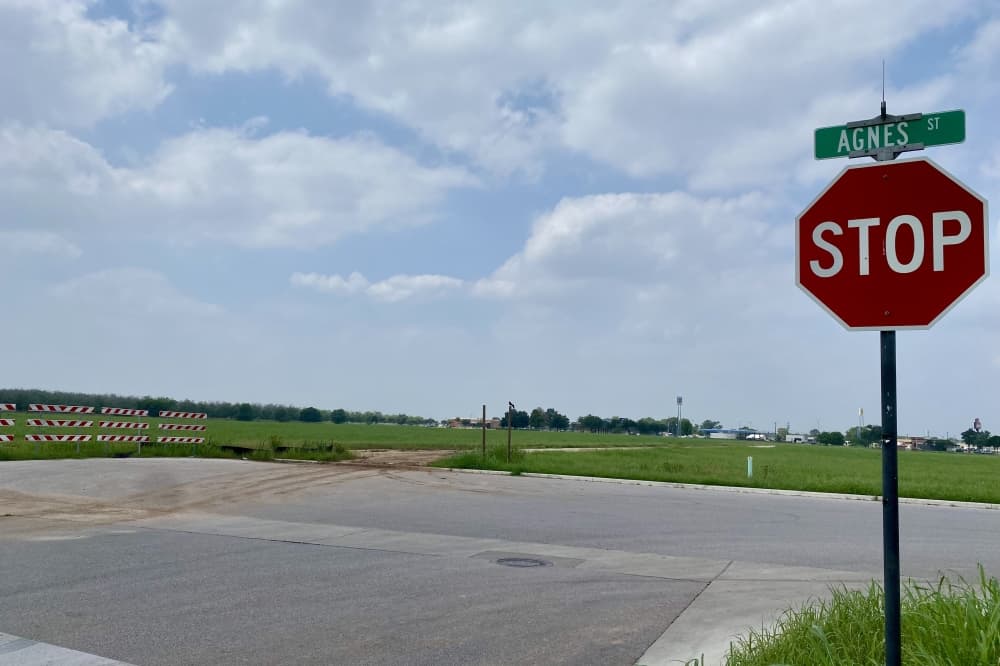 2 Bastrop roads awaiting extension, construction