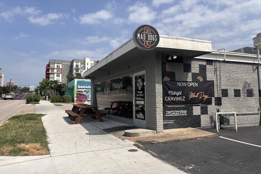 Houston-based halal hot dog food truck opens first brick-and-mortar location