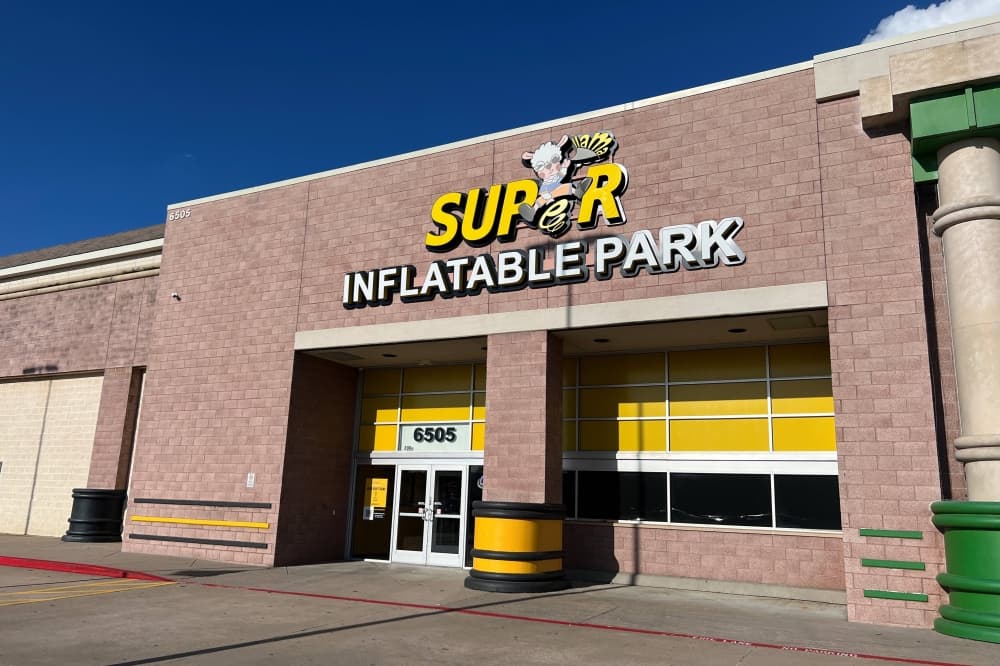 Super Llama Inflatable Park to debut in Allen this summer