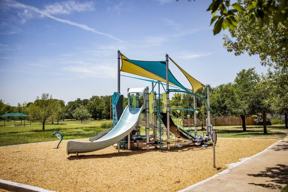 New playground at Rock Hollow Park now open to public