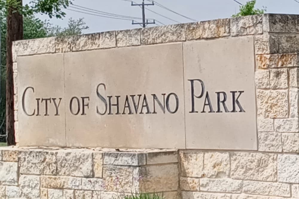 Shavano Park City Council mulls expanding city hall parking