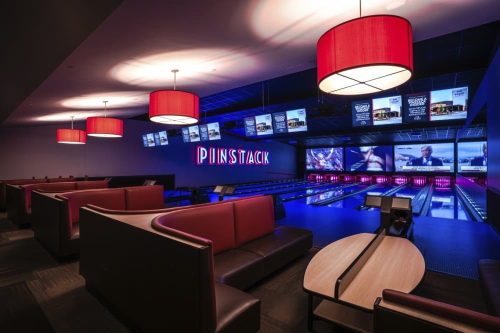Pinstack opens second location north of the Rim