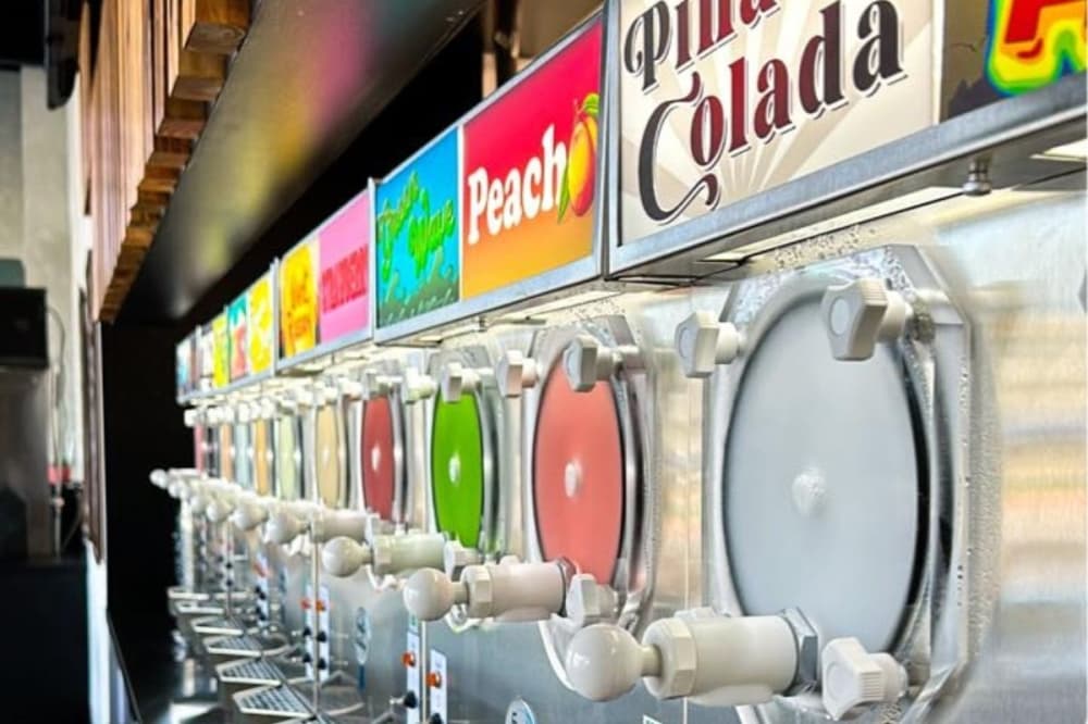 Retreats offers 'New Orleans-style' daiquiris, eats in League City