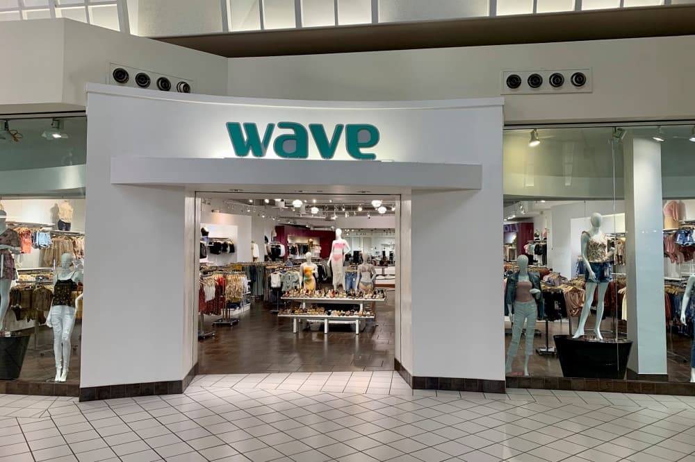 Wave closes location in Willowbrook Mall