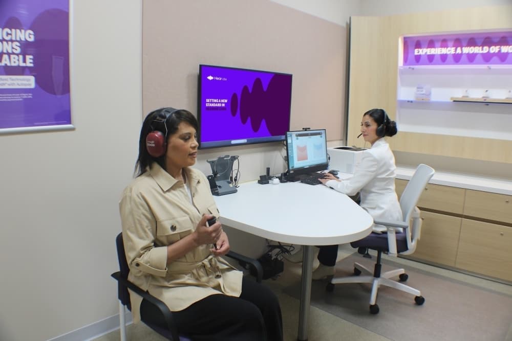HearUSA now offering premium hearing care at West U's Plaza in the Park