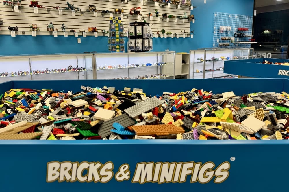 Bricks & Minifigs now open with rare LEGO sets, resale options