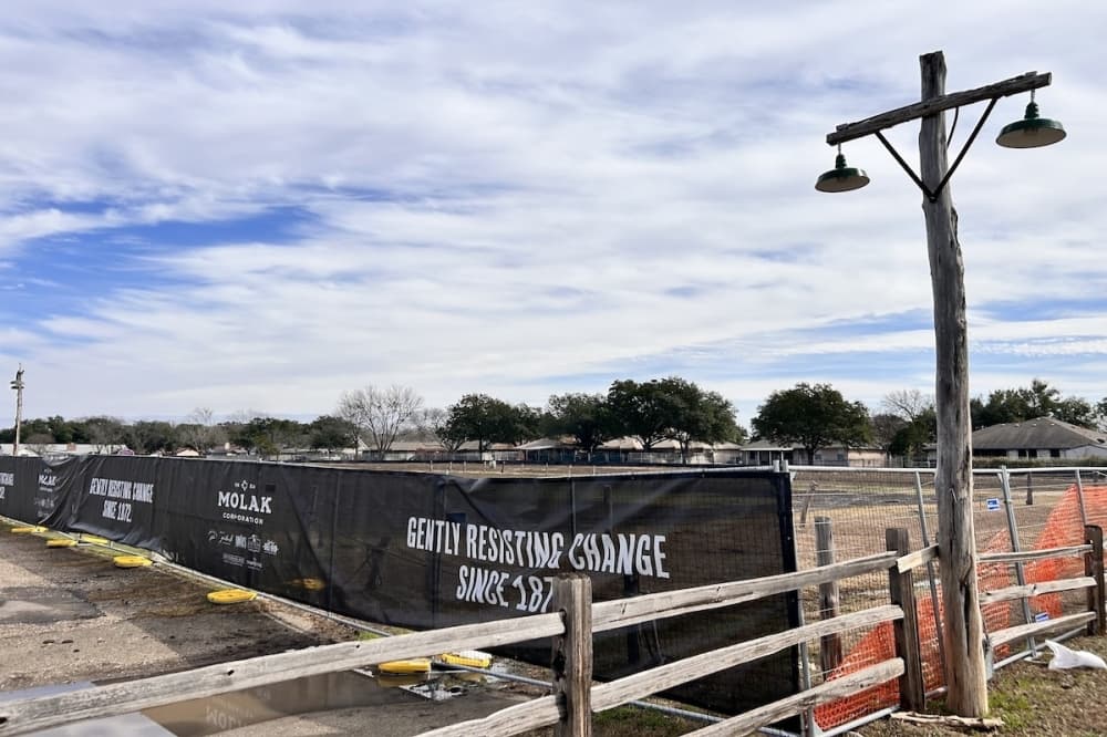 800-space parking lot breaks ground in Gruene
