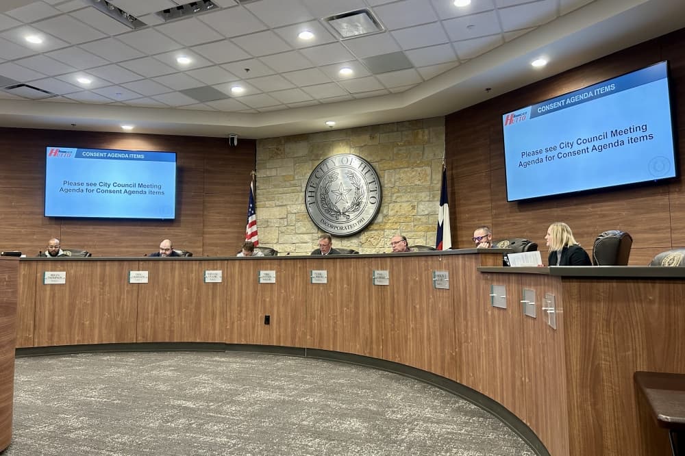 Hutto approves contract for water, wastewater rate study