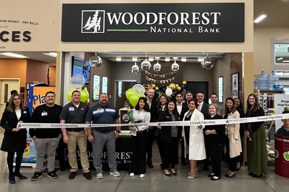 Woodforest National Bank opens new branch at Kingwood H-E-B
