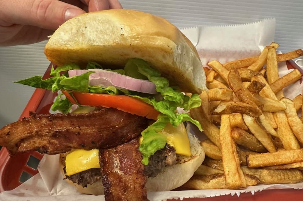 Uncle Tony’s Cafe returns to Porter with new restaurant