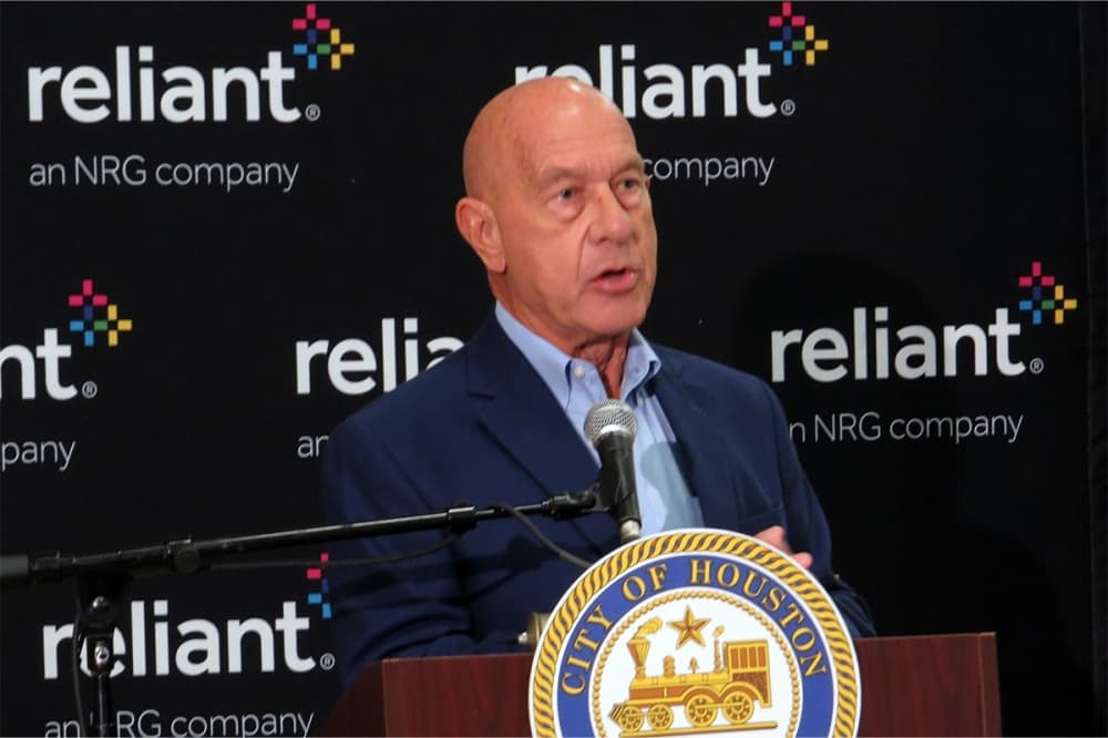 Houston partners with Reliant to open 22 cooling centers this summer