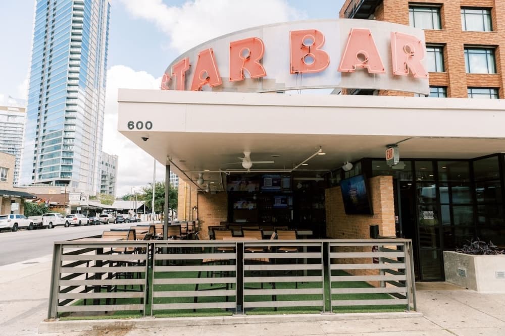 West Sixth Street's Star Bar to host '90s-themed anniversary party