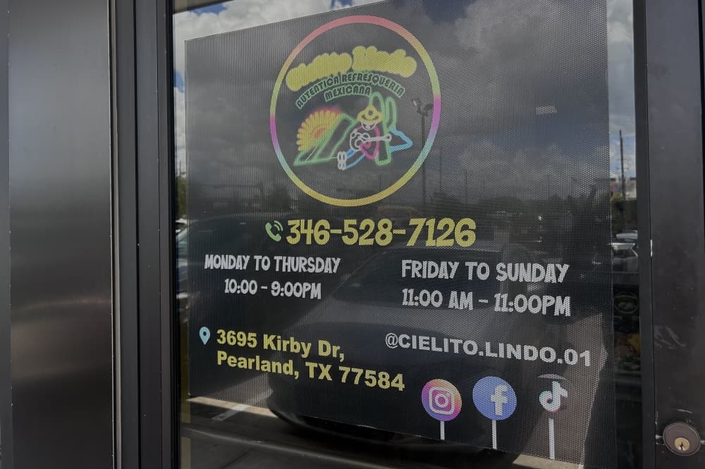 New refresqueria opens in Pearland