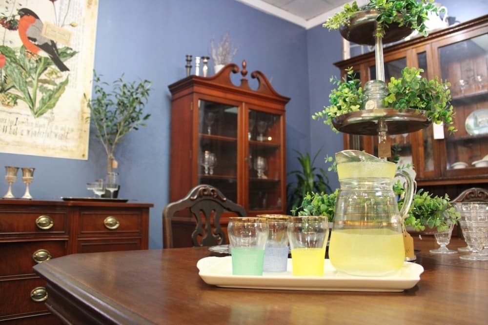The Sanctuary for the Vintage Soul expands, renovates store in downtown Boerne