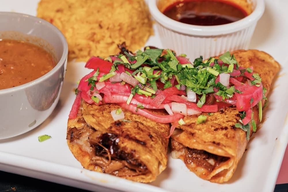 New taco restaurant opens in Texas City