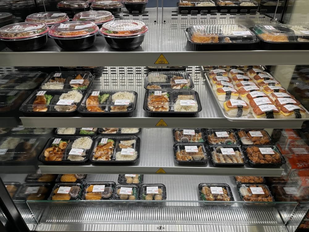 An image of the hot meal options.