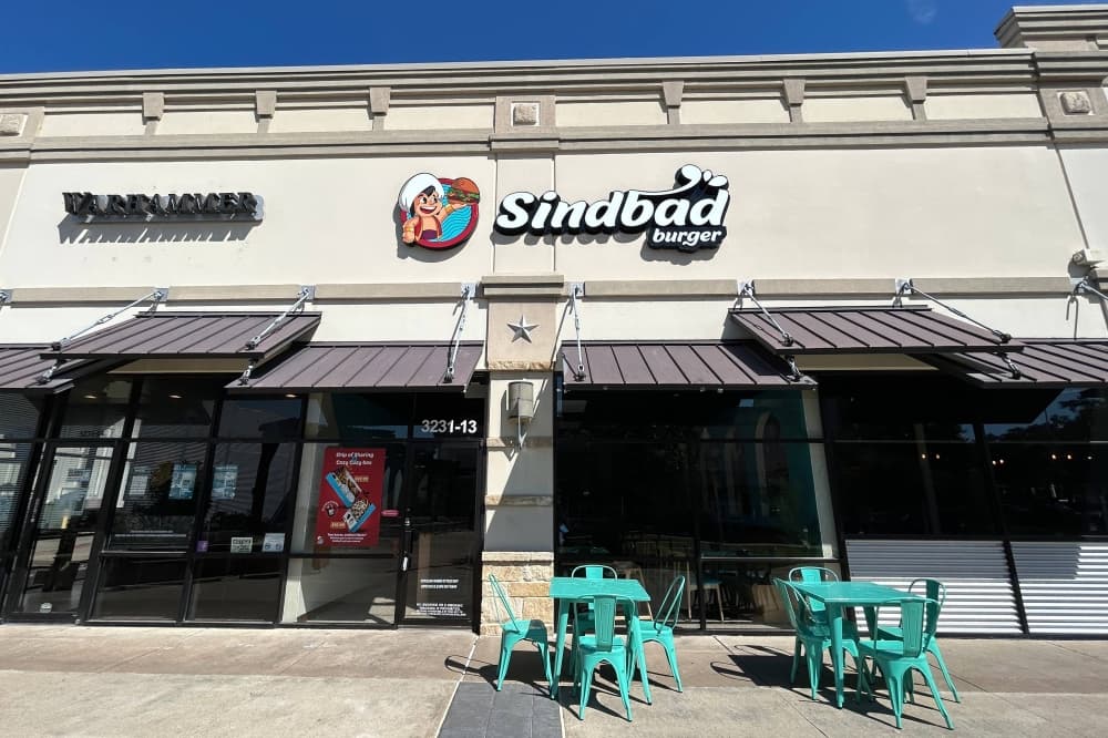 Sindbad Burger serves smashburgers, shawarma bowls in Friso