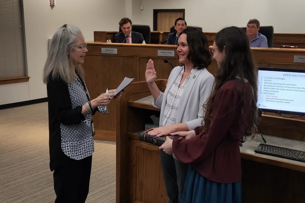 Annette Sponseller sworn in as Leander's newest City Council member