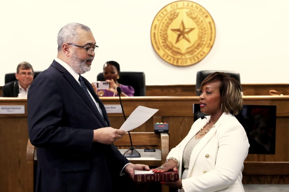 Na'Cole Thompson sworn in as new mayor of Leander