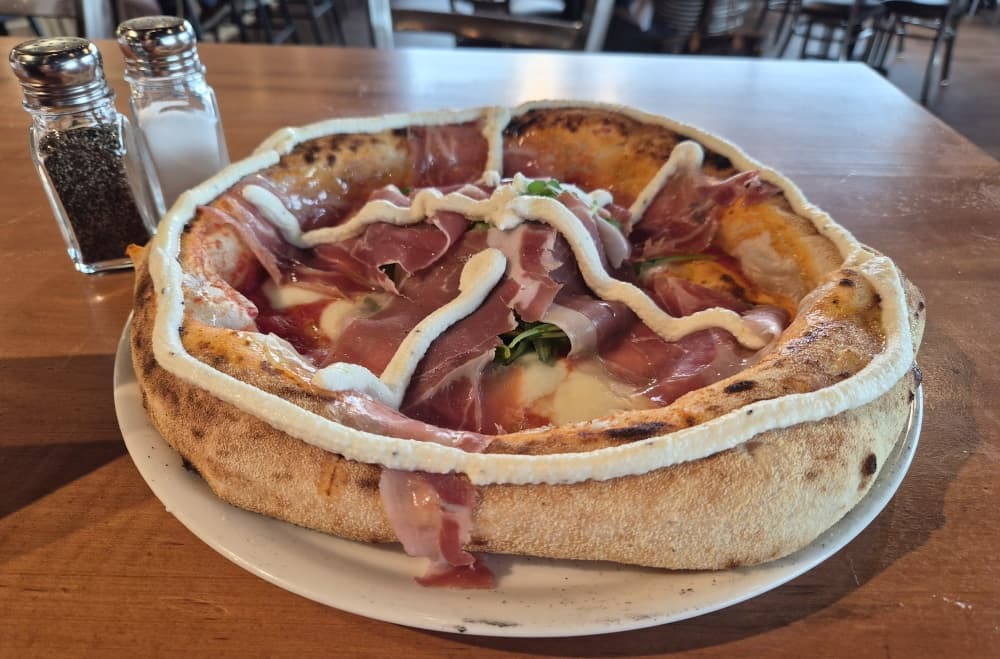 Acquario Pizza Pasta Bar now offers handmade, woodfired pizzas in Keller