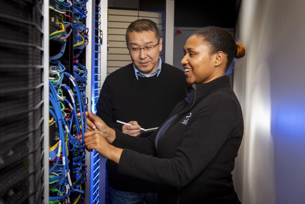 students working in the technology lab