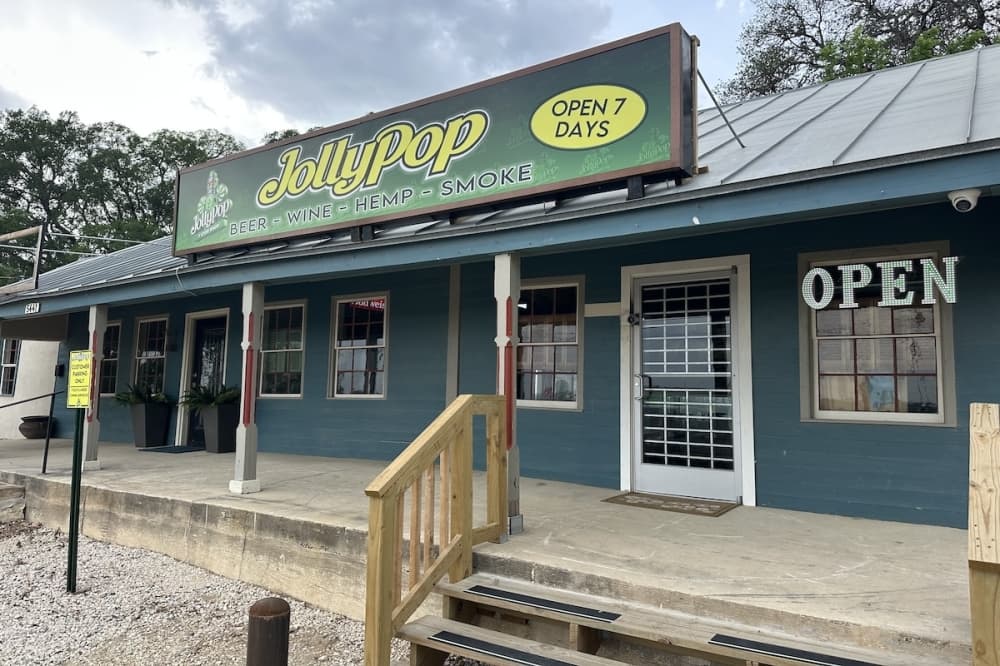 JollyPop smoke shop opens 2nd area location in New Braunfels
