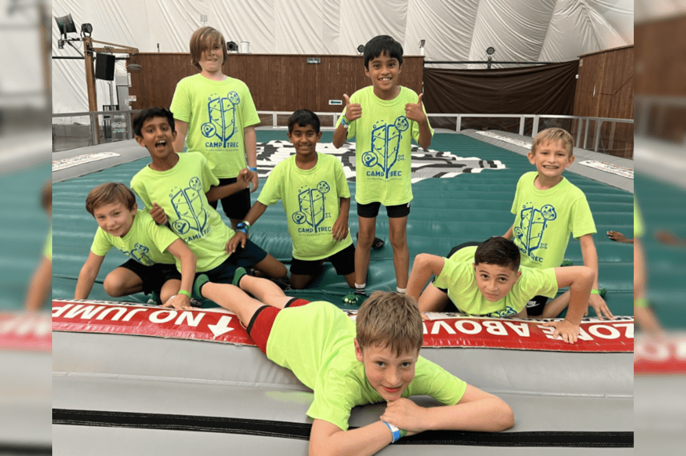 kids smiling at field trip
