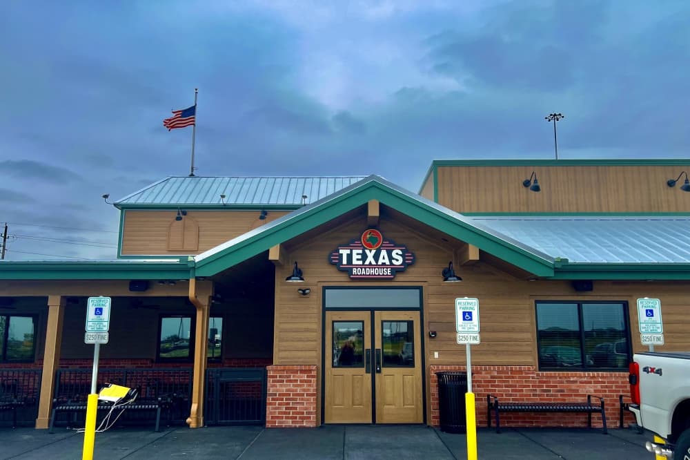 Texas Roadhouse announces opening date for new Cypress location